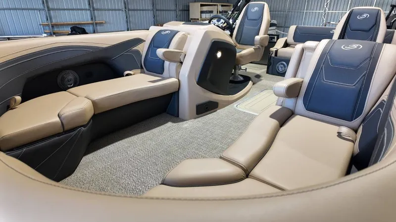 Slide: The Image of Barletta Cabrio 22UC 2026 - 32