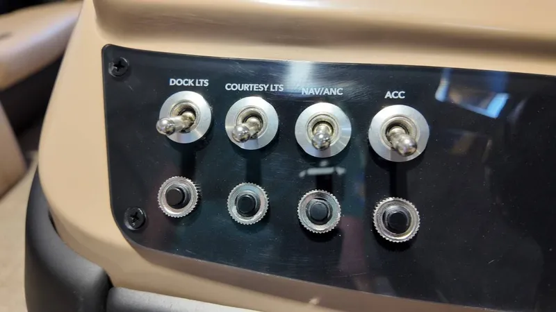 Slide: The Image of Barletta Cabrio 22UC 2026 - 40