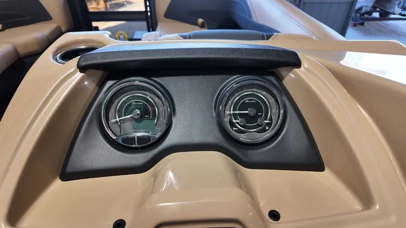 Slide: The Image of Barletta Cabrio 22UC 2026 - 42