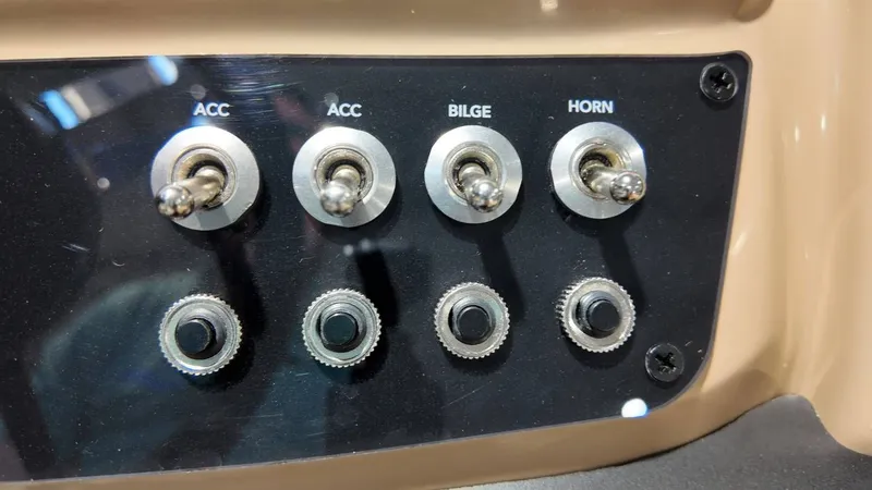 Slide: The Image of Barletta Cabrio 22UC 2026 - 44