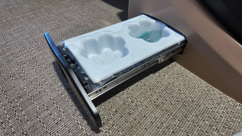 Slide: The Image of Barletta Cabrio 22UC 2026 - 56