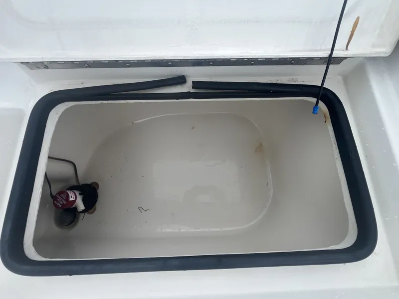 Slide: The Image of Ranger 2300 Bay 2005 - 30