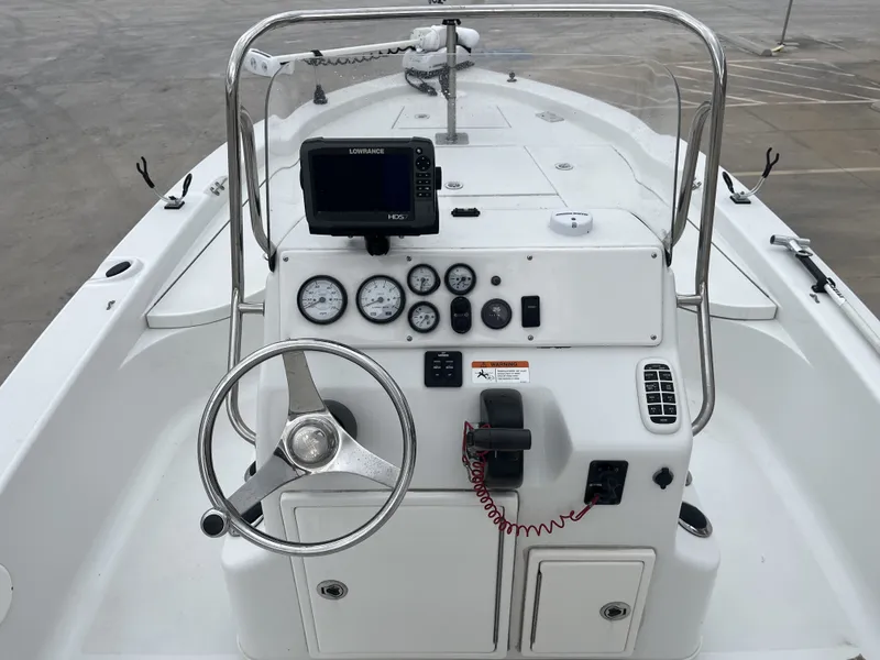 Slide: The Image of Ranger 2300 Bay 2005 - 32