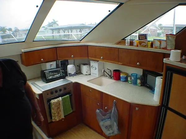 Slide: The Image of Silverton 392 Motor Yacht 2000 - 10