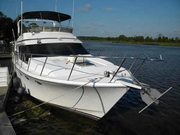 Slide: The Image of Ocean Alexander Cockpit Motoryacht 1988 - 0