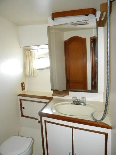 Slide: The Image of Ocean Alexander Cockpit Motoryacht 1988 - 3
