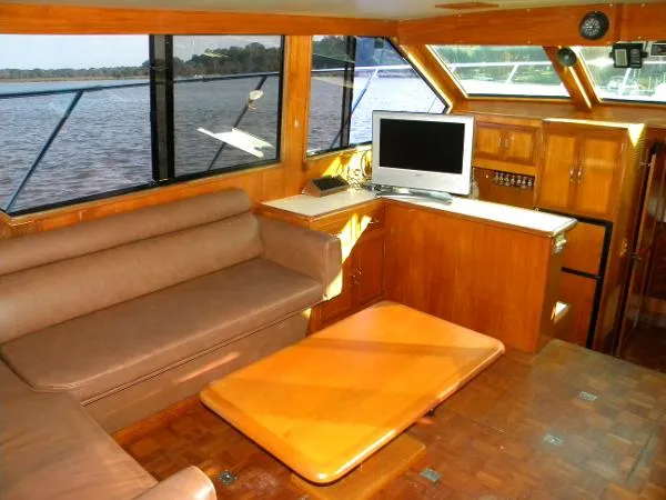 Slide: The Image of Ocean Alexander Cockpit Motoryacht 1988 - 7