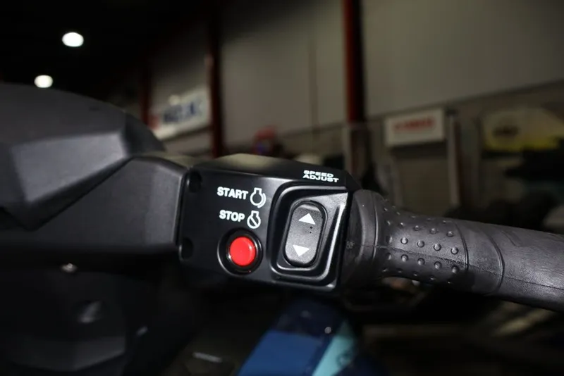 Slide: The Image of Yamaha VX Cruiser® with Audio 2026 - 9