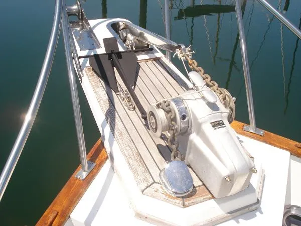 Slide: The Image of Grand Banks 42 Europa 1997 - 5