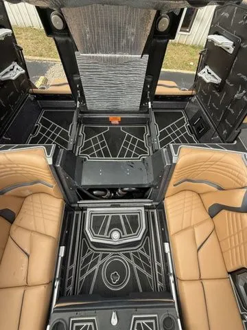 Slide: The Image of Tigé 25ZX Ultra 2024 - 15