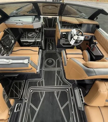 Slide: The Image of Tigé 25ZX Ultra 2024 - 18