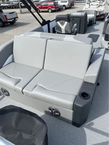 Slide: The Image of Evotti 523CS 2026 - 8