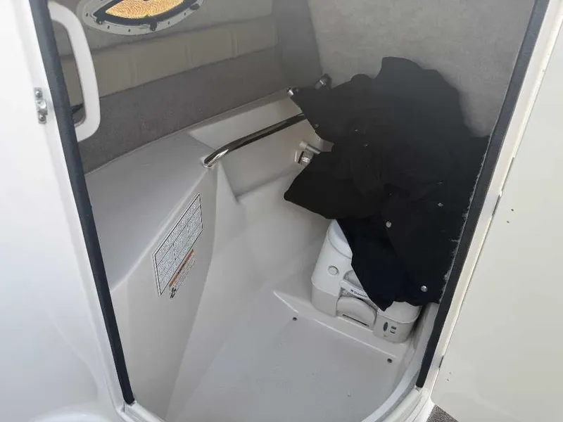 Slide: The Image of Stingray 214 LR 2014 - 7