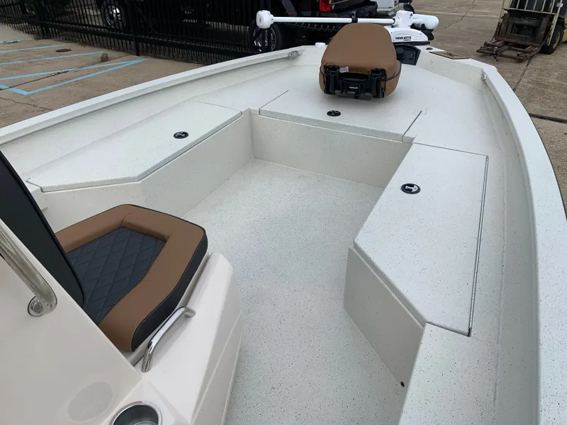 Slide: The Image of Xpress H22B HYPER-LIFT BAY 2026 - 7