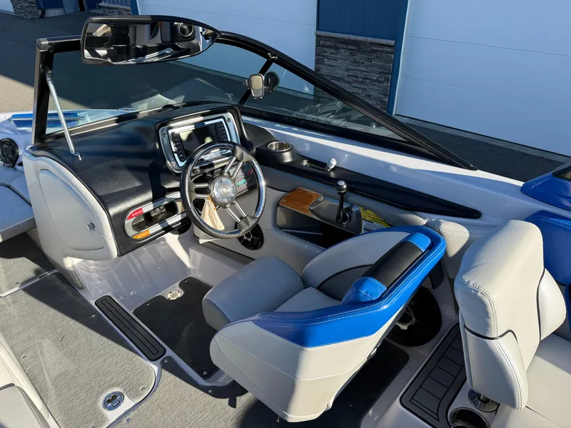 Slide: The Image of Nautique 210 TE 2012 - 10