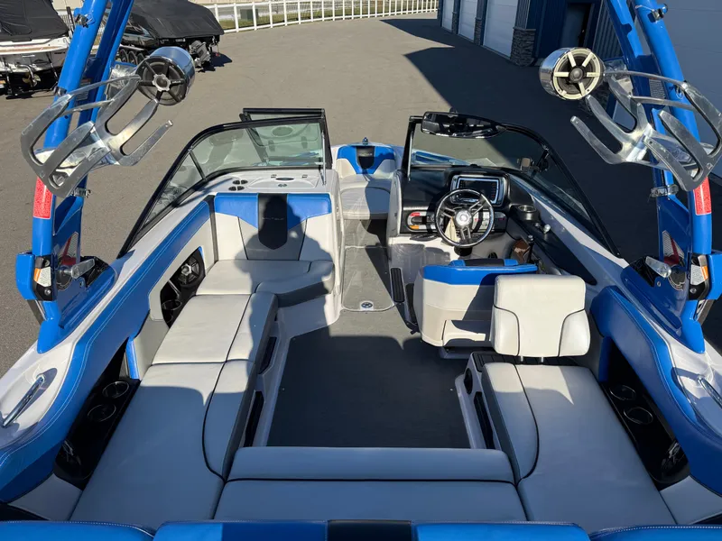 Slide: The Image of Nautique 210 TE 2012 - 8