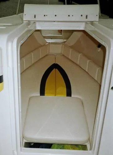 Slide: The Image of Donzi 35 ZFC 2004 - 4