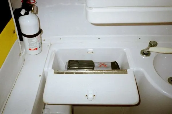 Slide: The Image of Donzi 35 ZFC 2004 - 7