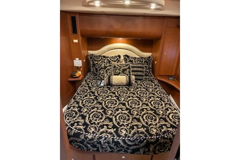 Slide: The Image of 2004 Silverton 48 Convertible yacht plumbing system with labeled valves for different areas. - 37