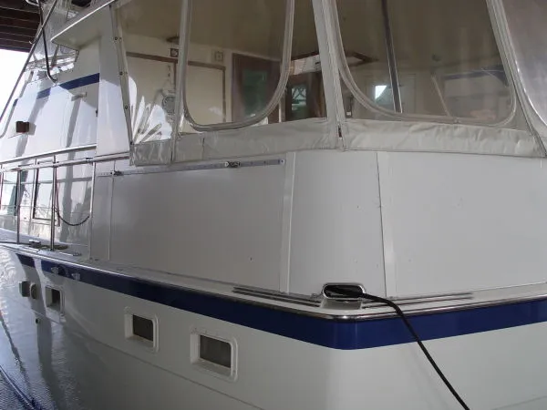 Slide: The Image of Hatteras Motor Yacht 1986 - 8