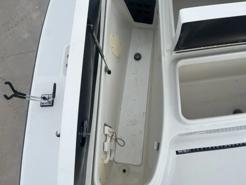 Slide: The Image of Ranger 2300 Bay 2005 - 13