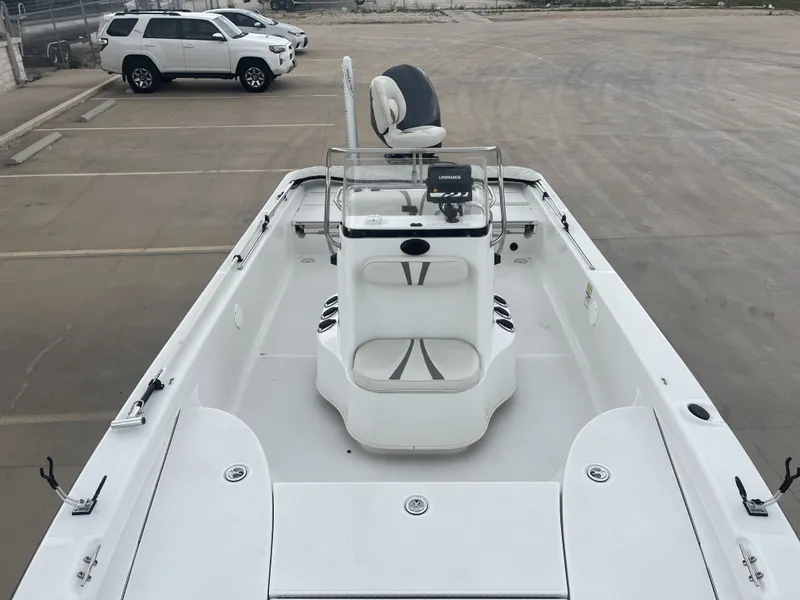 Slide: The Image of Ranger 2300 Bay 2005 - 21