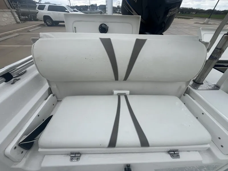 Slide: The Image of Ranger 2300 Bay 2005 - 27