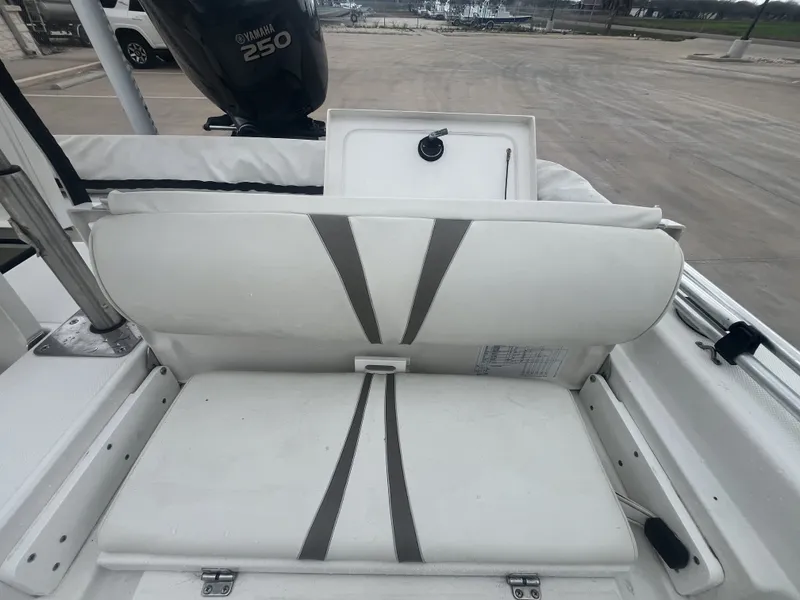 Slide: The Image of Ranger 2300 Bay 2005 - 29