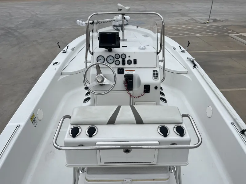 Slide: The Image of Ranger 2300 Bay 2005 - 31