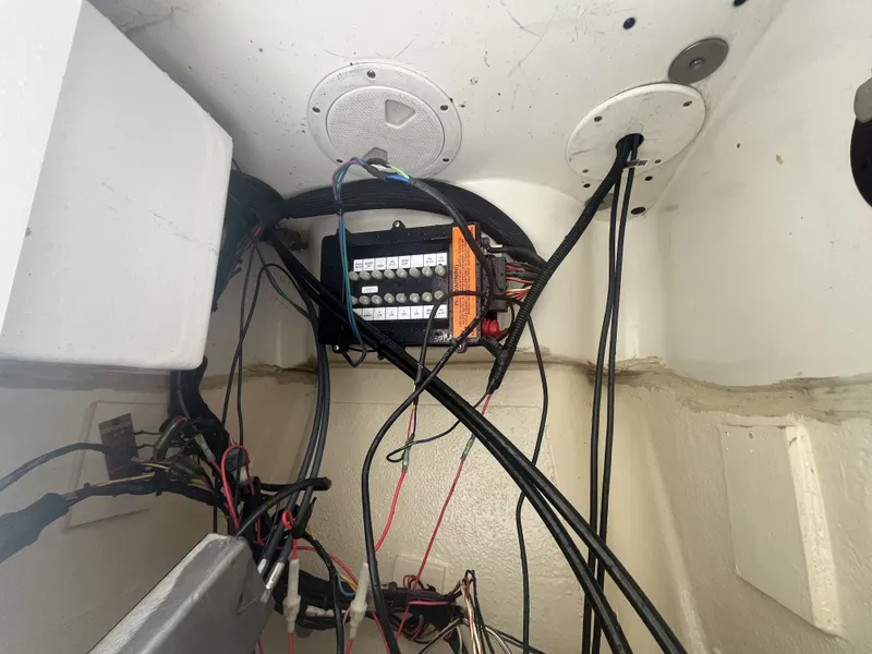 Slide: The Image of Ranger 2300 Bay 2005 - 33