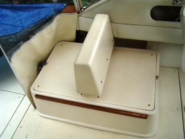 Slide: The Image of Phoenix Bass Boat 27 Fishbuster 1985 - 7