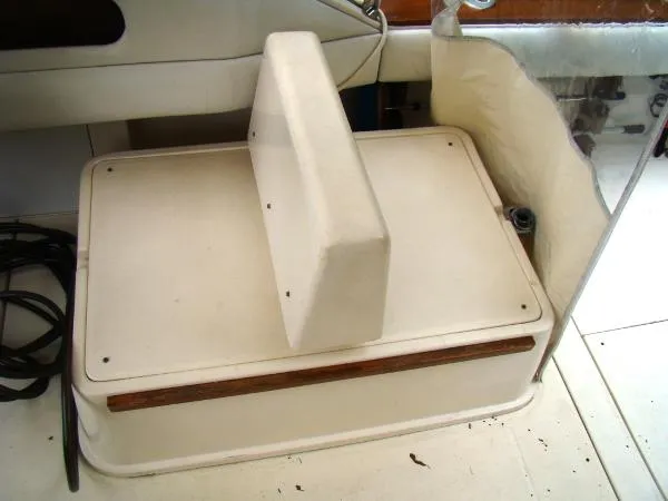 Slide: The Image of Phoenix Bass Boat 27 Fishbuster 1985 - 8