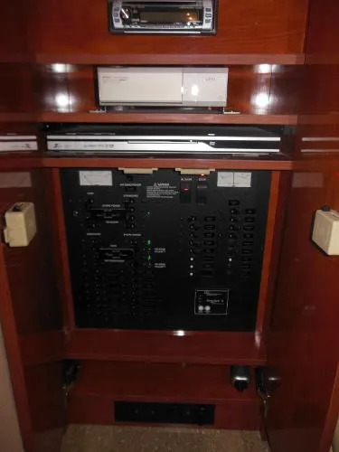Slide: The Image of Rinker 360 Express Cruiser 2006 - 6