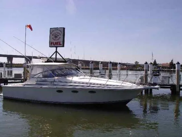 Slide: The Image of Trojan Express 10 Meter with Custom Hardtop Enclosure 1988 - 4