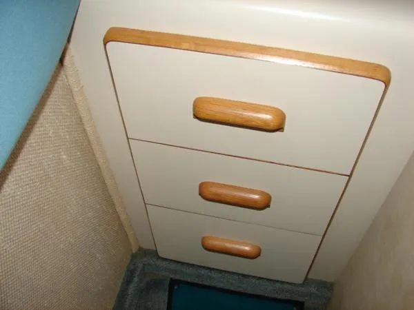 Slide: The Image of Sea Ray 370 Express Cruiser 1993 - 10