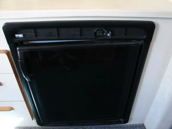 Slide: The Image of Sea Ray 370 Express Cruiser 1993 - 6