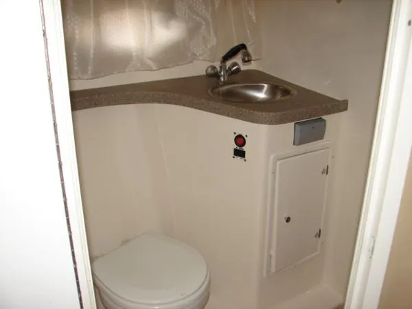 Slide: The Image of Rinker Fiesta Vee 310 Express Cruiser 2003 - 7