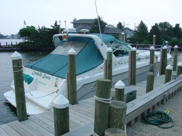 Slide: The Image of Sea Ray Express Cruiser 1995 - 1