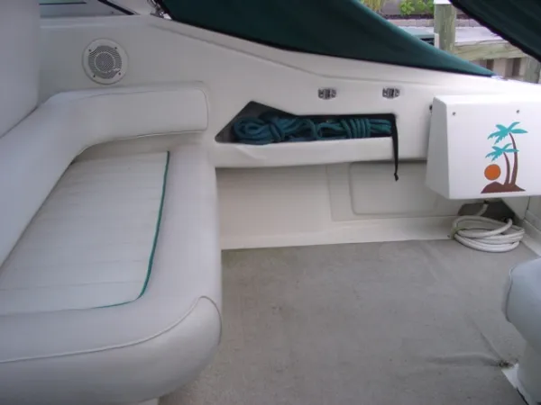 Slide: The Image of Sea Ray Express Cruiser 1995 - 5