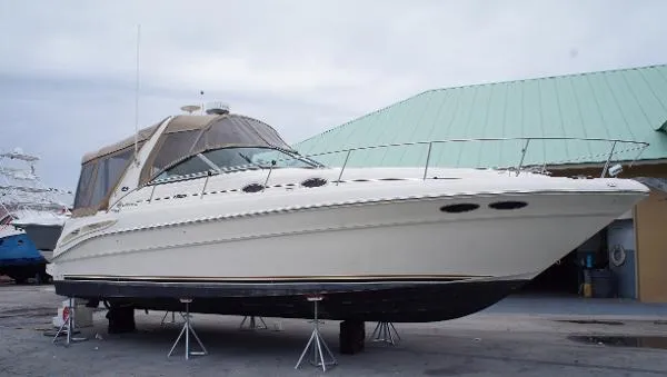 Slide: The Image of Sea Ray 34 Sundancer - Freshwater Boat 2003 - 1