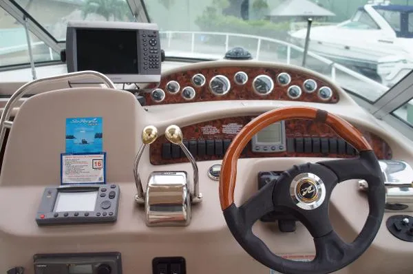Slide: The Image of Sea Ray 34 Sundancer - Freshwater Boat 2003 - 10