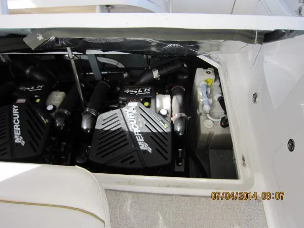 Slide: The Image of Sea Ray 34 Sundancer - Freshwater Boat 2003 - 11
