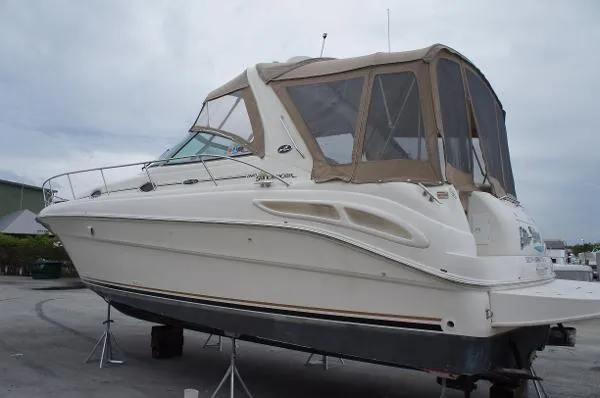 Slide: The Image of Sea Ray 34 Sundancer - Freshwater Boat 2003 - 3