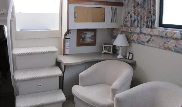 Slide: The Image of Mainship 34 Motor Yacht 1996 - 8