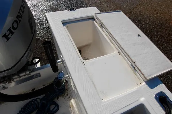Slide: The Image of Regulator Marine 23 w/ 4-Strokes 1995 - 8