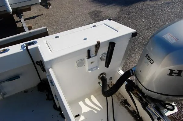 Slide: The Image of Regulator Marine 23 w/ 4-Strokes 1995 - 9