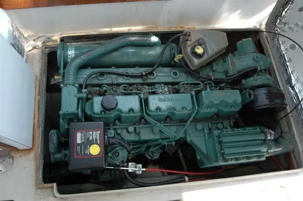 Slide: The Image of Topaz 28 Sportfish (repowered) 1981 - 5