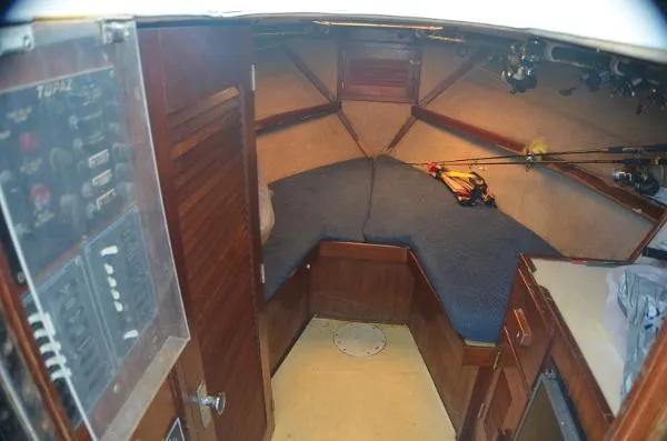 Slide: The Image of Topaz 28 Sportfish (repowered) 1981 - 6