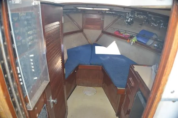 Slide: The Image of Topaz 28 Sportfish (repowered) 1981 - 7