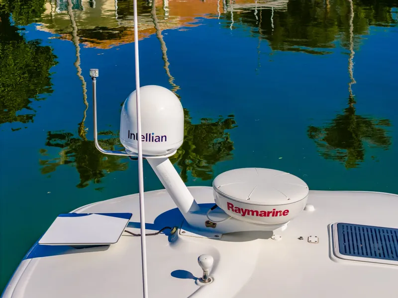 Slide: The Image of Sea Ray 44 Sundancer 2007 - 10